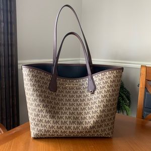 Reversible Michael Kors Tote Bag